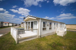 Beautiful 6 Berth Caravan By The Beach In Suffolk Ref 40076Nd